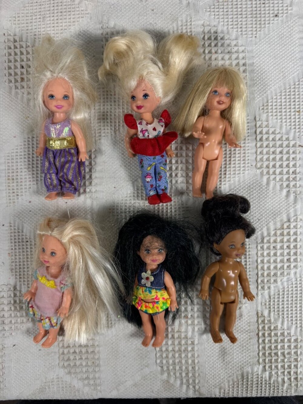 Vintage Lot of 6 Kelly and Friends Dolls 1990s Mixed Outfits Barbies Baby Sister